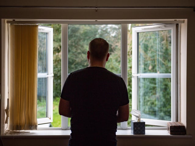 Thousands of at-risk Preston residents 'should not meet indoors' when restrictions ease