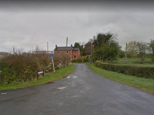 The narrow roads leading to the site off Square Lane and Moss Lane.