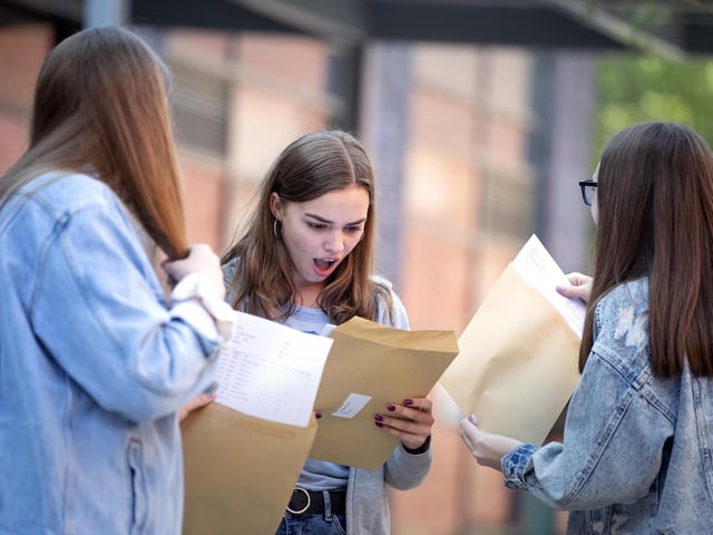 Lancashire Gcse Results 21 Live Students Receive Their Results After Exams Cancelled For Second Year In Row Lancashire Evening Post