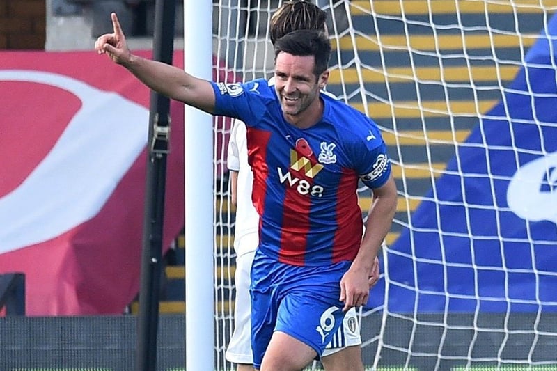 Reading will bring in Scott Dann before the deadline. He's a free agent having left Crystal Palace in the summer. (Football Insider)