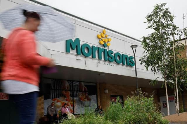 Morrisons is to hire 3,000 extra workers over Christmas