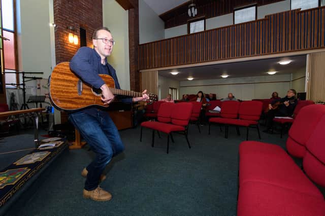 Andrew Kesiak leading a Project 20 Guitars session