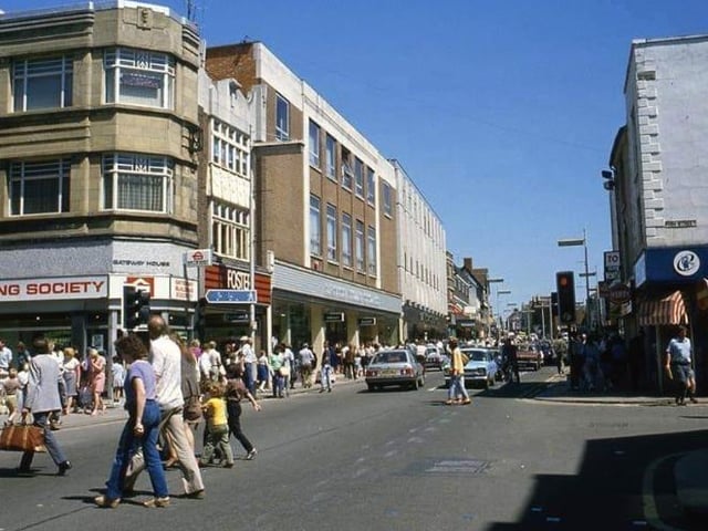 Can you spot where Vodafone is now?