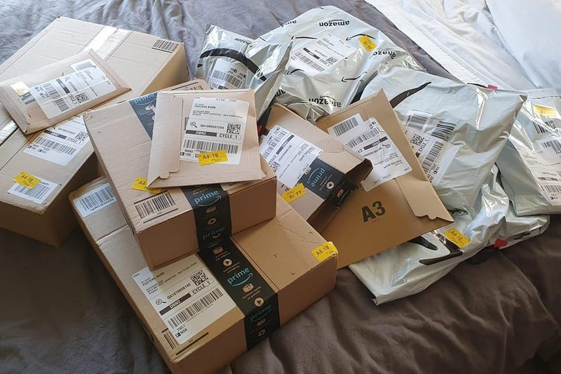 Ay Jay shared this photo of Amazon deliveries 5dhRsRtzX_e_zBYs3Qkz