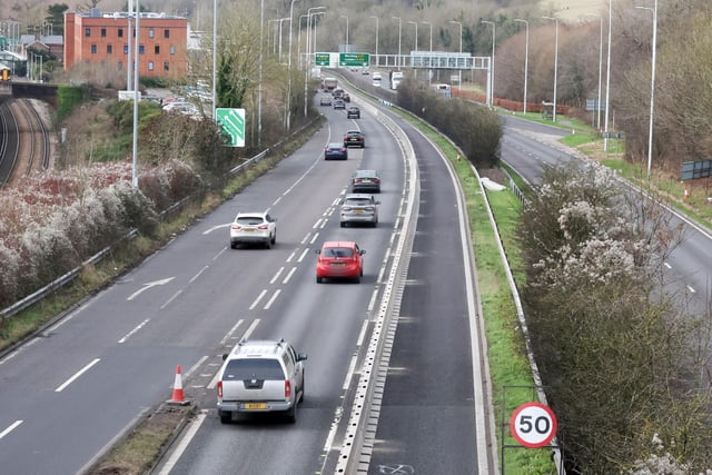 This requires the right-hand lane to be closed for worker safety