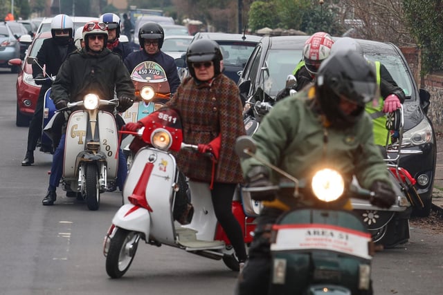 A 12-scooter escort was held through Worthing to remember the life of well-known mod Rob Melville. SUS-220127-115755001