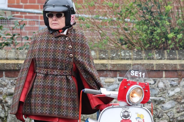 A 12-scooter escort was held through Worthing to remember the life of well-known mod Rob Melville. SUS-220127-115650001