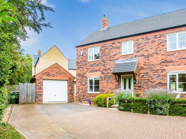 Lime Kiln Close, Silverstone
Four-bed detached in cul-de-sac location
£435,000
Russell & Butler, 01280 815999