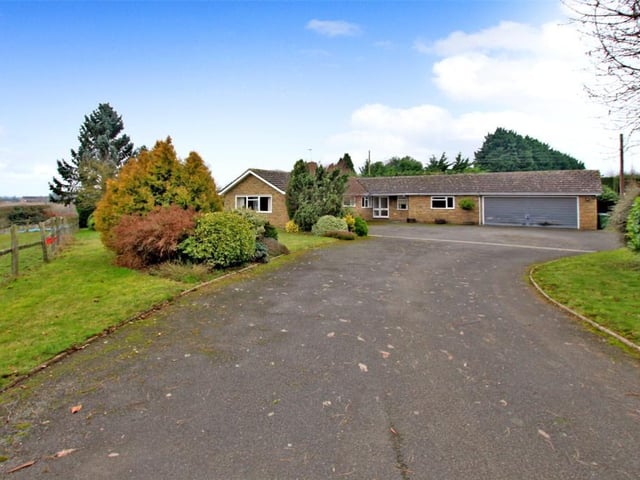 Wappenham Road, Syresham
Guide Price £1,000,000
Three-bed bungalow and farm
Macintyers, 01280 475001