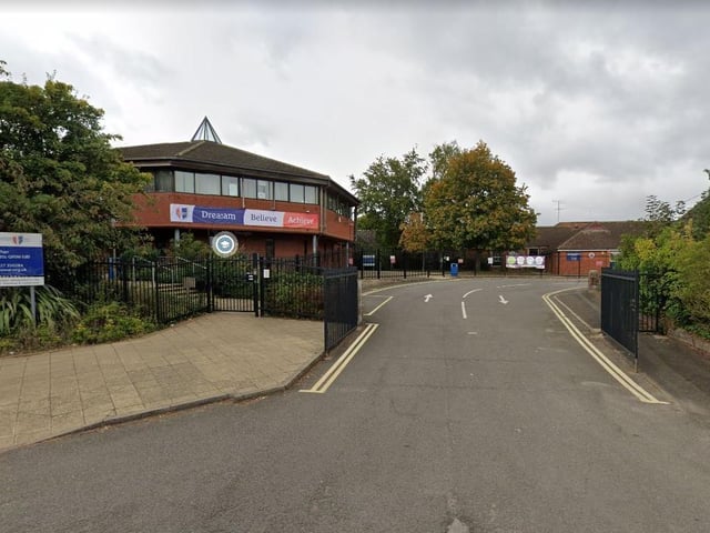 Sponne School
232 pupils - oversubscribed, no places remaining