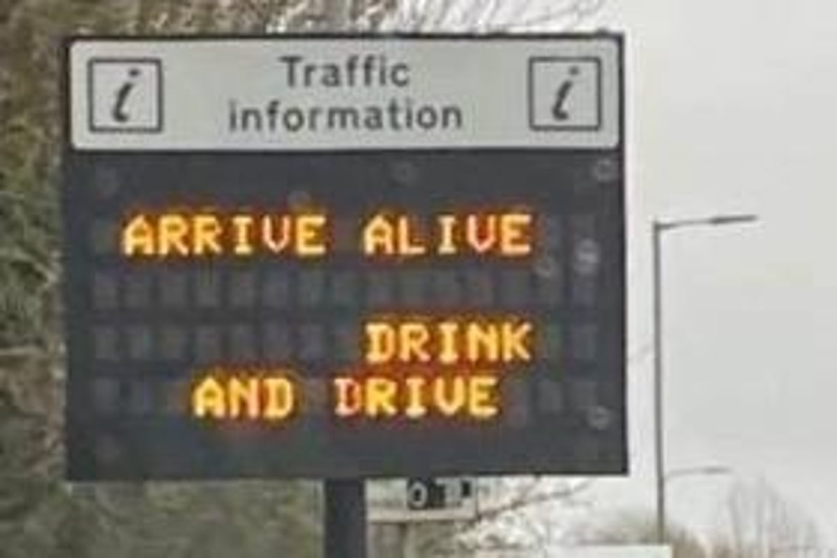 Faulty matrix sign gives motorists completely the wrong drink-drive message
