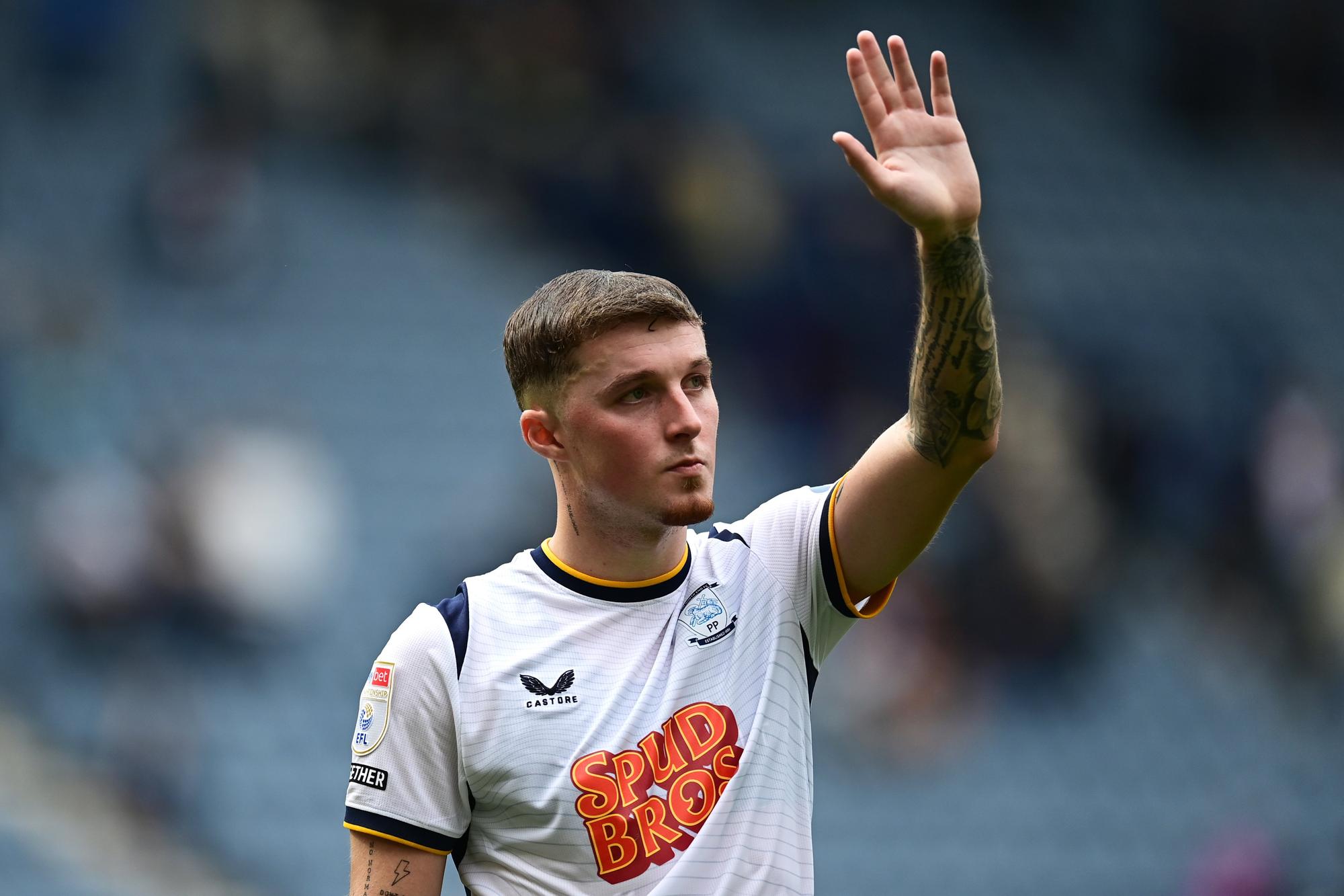 Eine kleine taktische Anpassung könnte Alfie Devine bei Preston North End ...