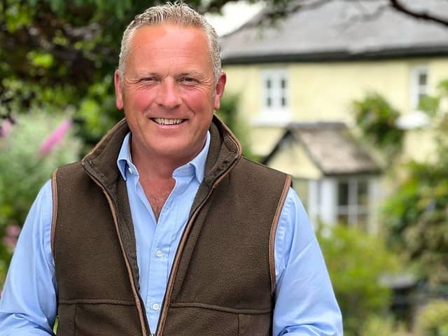 Jules Hudson is one of the lovely presenters of Escape to the Country