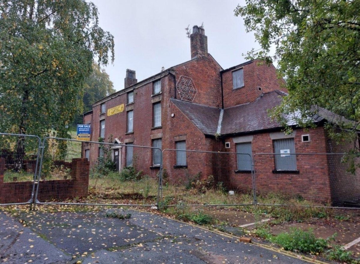 Pub that has been 'an eyesore and a blight' for over 10 years to be converted into flats