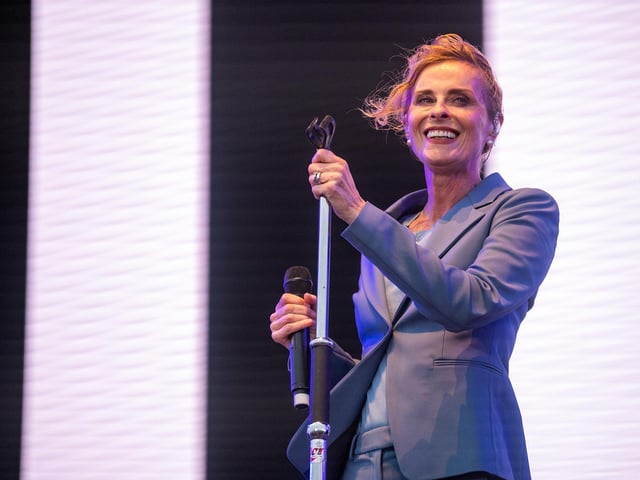 A smile from Lisa Stansfield