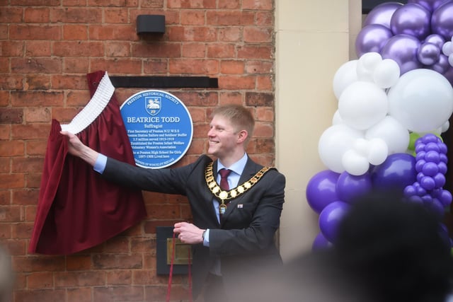 A blue plaque was unveiled by the Mayor of Preston Neil Darby on Starkie Street in dedication to suffragette Beatrice Todd