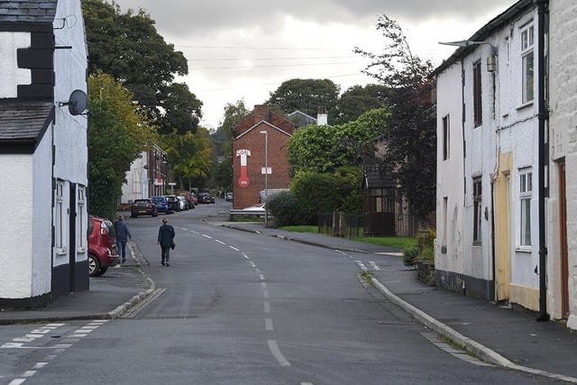 The average annual household income in Gregson Lane & Coupe Green is £42,000, which ranks 11th of all South Ribble neighbourhoods, according to the latest Office for National Statistics figures published in March 2020