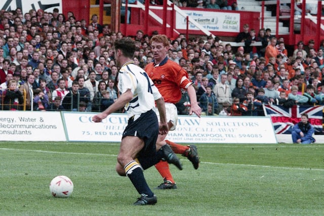 Blackpool vs Preston
October 1992
A PNE player tries to get passed Mike Davies
The game finished with a 3-2 win to PNE