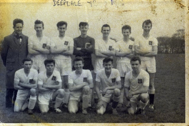 This is the Deepdale Y.C team who were 1960 C Division champs in the Preston and District League. Front row (l to r) Owen, Jones, Tordoff, Smith, Atherton.
Back row, Benson, player manager, Nicolls, Walker, Robinson, Kilshaw, Eccleston, Bentham