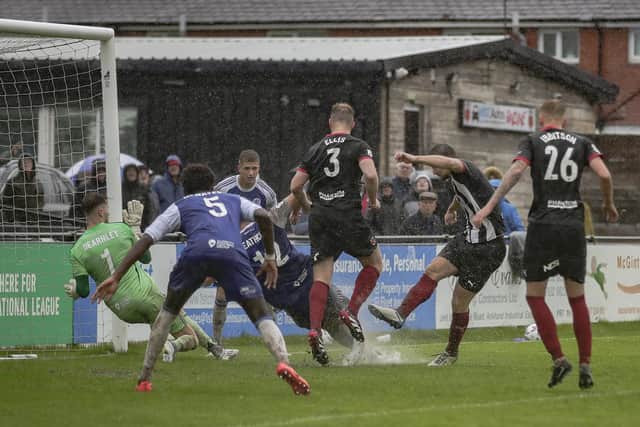 Harvey Smith fires home the winner (photo: David Airey/dia_images)