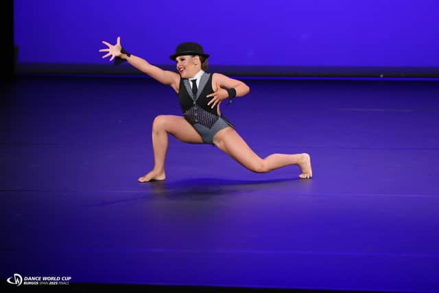 Sienna mid routine on stage in Spain
