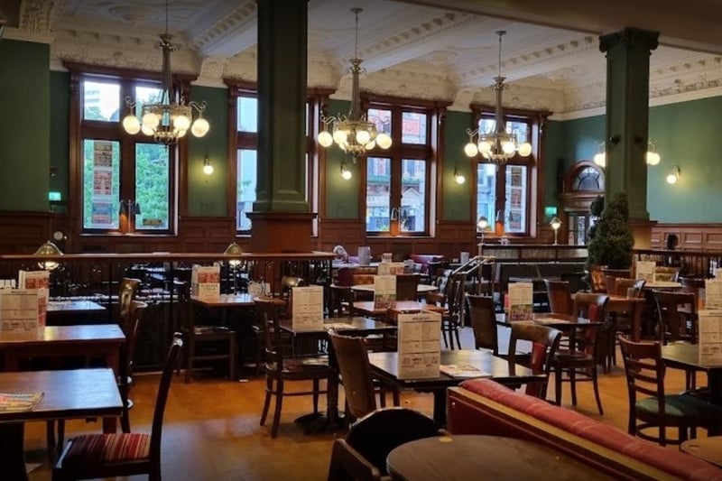 The pub is open for breakfast until 12 noon and offers free refills (all day every day) on tea and Lavazza coffee. Table service is available via the Wetherspoon app using unlimited free Wi-Fi. This pub has step-free access