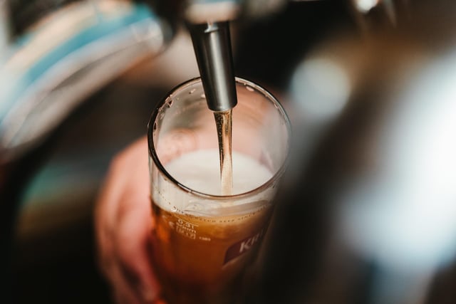 Below are 8 of the best ‘hidden gem’ Chorley pubs and bars. Image: BENCE BOROS on Unsplash
