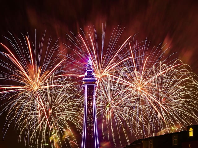 Wales kicked off the World Fireworks Championship in Blackpool on Saturday with a show-stopping display
