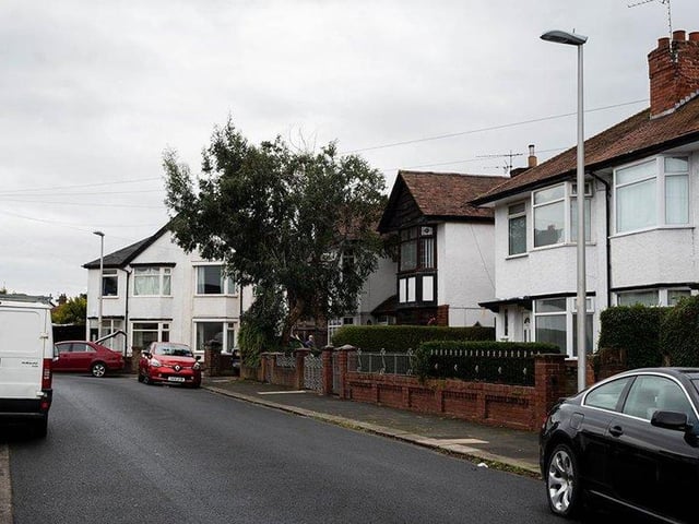Average house price = £124,500