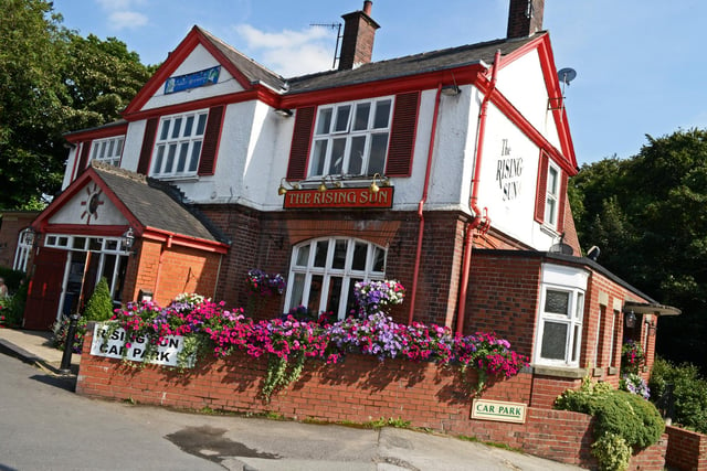 The Rising Sun on Fulwood Road is about 10 minutes away from the Porter Valley's Shepherd Wheel museum on foot - from there, leisurely walks to Forge Dam and back can be enjoyed. (http://www.risingsunsheffield.co.uk)