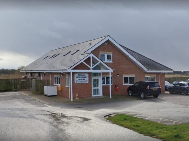 Rowan Veterinary Centre on Hillock Lane has a rating of 4.7 out of 5 from 141 Google reviews