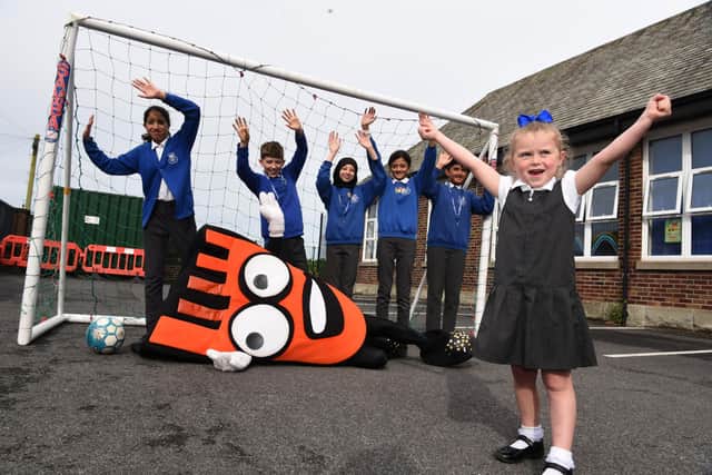 Frenchwood community primary has been awarded as one of the top 10 schools for participating in a walk to school programme called the WoW challenge