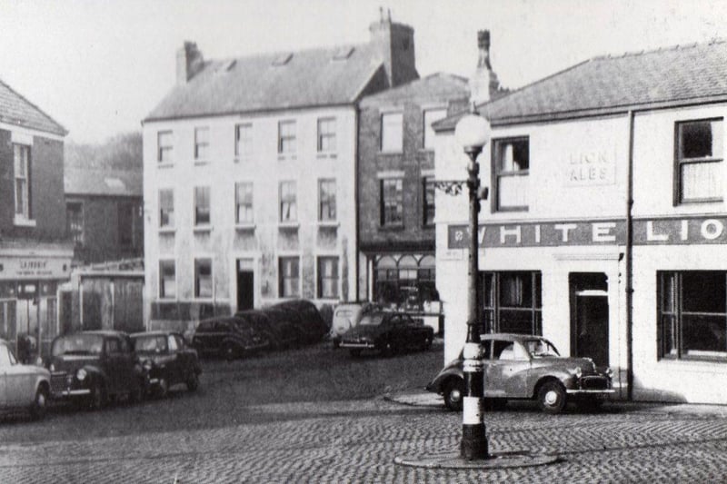 The White Lion Inn, Shepherd Street, Preston c.1960
Arkwright House on Stoneygate is seen on the left, prior to restoration.
