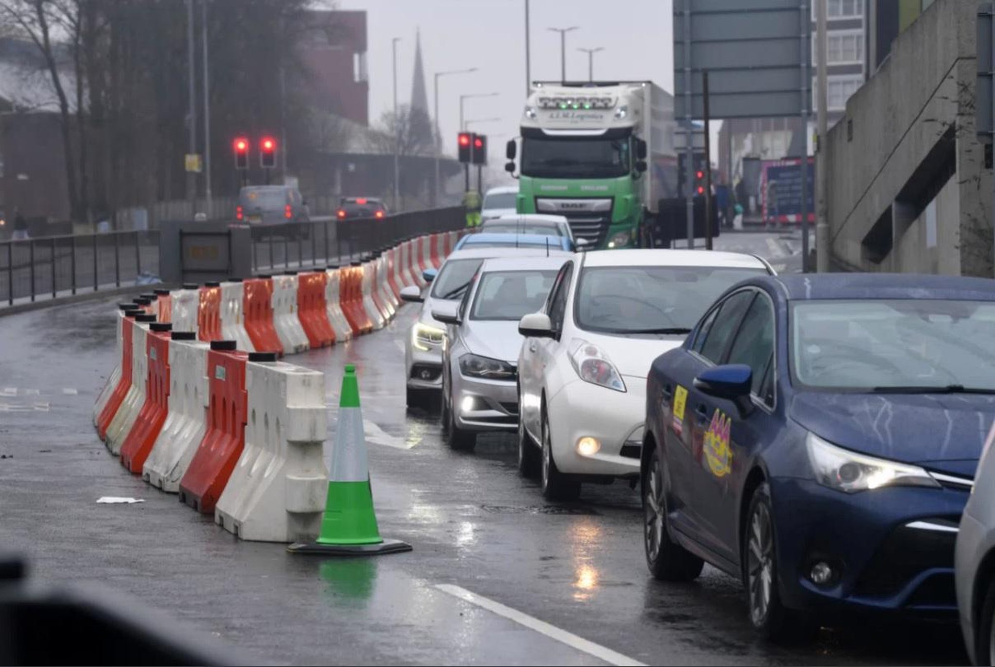 More delays for drivers in Preston as roadworks close another lane on Ringway