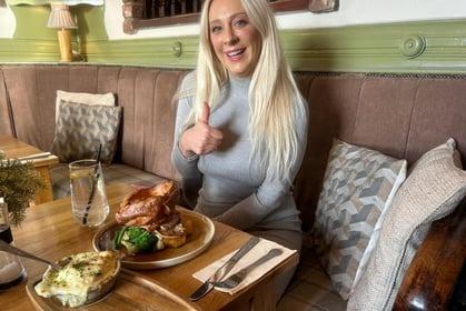 Thumbs up if you love a Sunday roast!