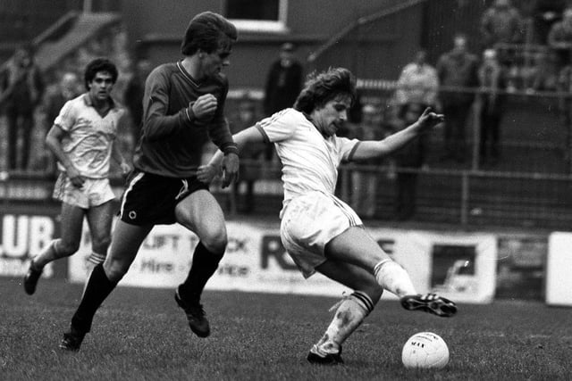 1981 Sport: Bristol City v Preston North End, Gary Buckley in action