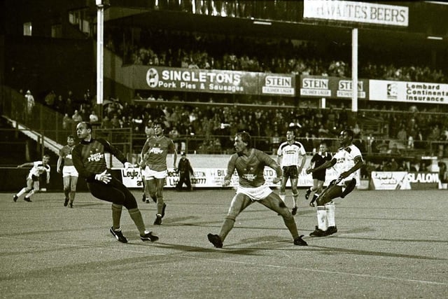 Early in the 1986/87 promotion season, PNE beat Blackpool 2-1 in the League Cup, drawing the second leg 0-0