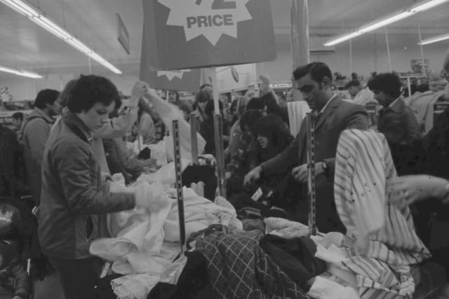 Preston shoppers out looking for a bargain
December 1981