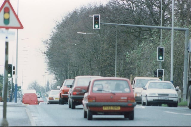 That New Hall Lane crossing problem is highlighted in this picture from 1990 - or rather it pointed out the fact that a new crossing with lights had been installed where previously a pelican crossing resided