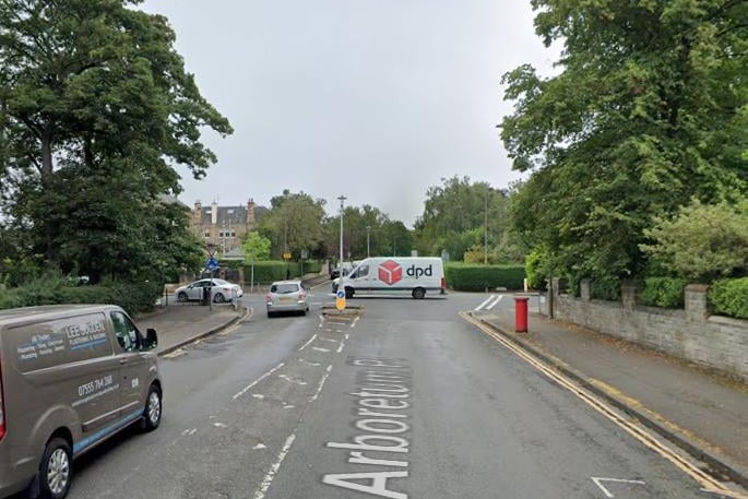 Arboretum Road will have four-way temporary lights at Inverleith Place while Scottish Power carries out emergency works. The end date for the works remains TBC.