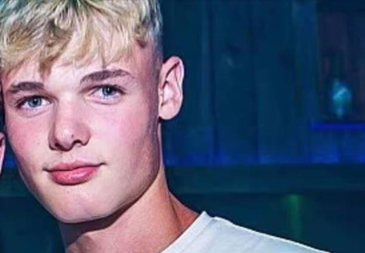 Tragic moped rider “travelling at motorway speeds” and without fastened helmet before fatal crash