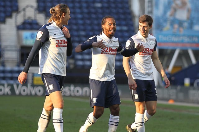 Preston North End's Daniel Johnson walking off the pitch with Brad Potts and Jayson Molumby
