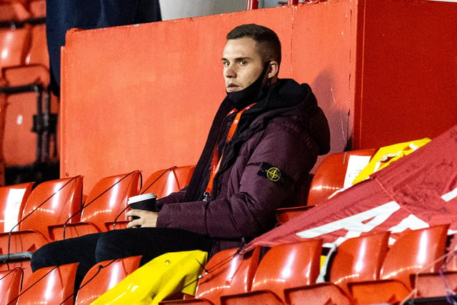 Former Celtic and Rangers midfielder Liam Burt is understood to be on Aberdeen's radar after attending the Dons' 4-2 win against Hamilton last night. (Glasgow Live)