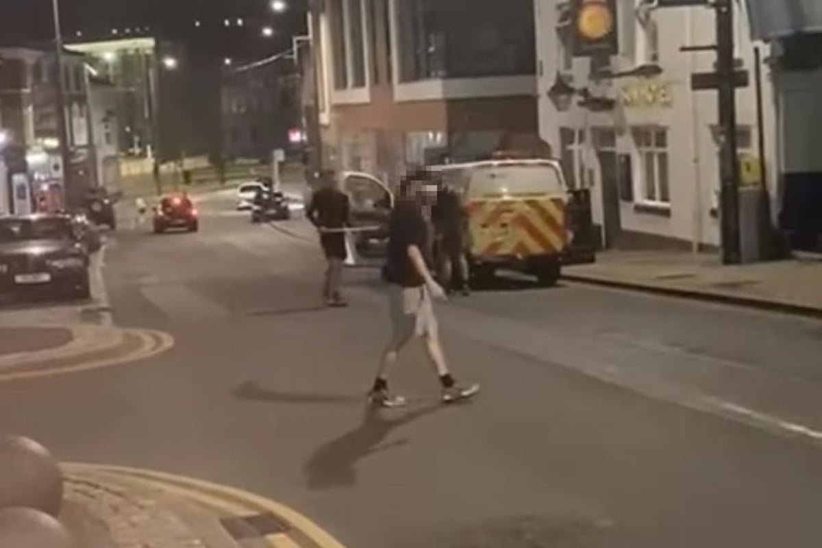 Shocking video shows man wielding weapon in a Preston city centre fight
