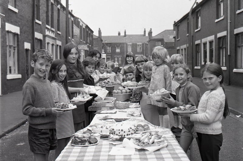 Robinson Street, street party, Fulwood
Sept 1972