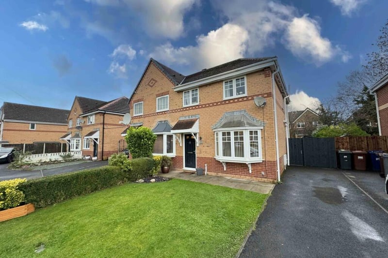 Uber bargain 3 bed semidetached Penwortham family home with spacious