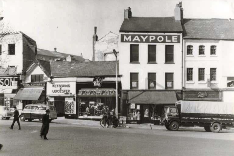 Cheapside, Preston 1960
Maypole with Boots on the right. The three low roofed shops which now are occupied by Yates jewellers comprise the last survivors of the old buildings that used to stand on this street.