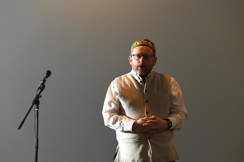 Jeremy Dable speaks to the congregation