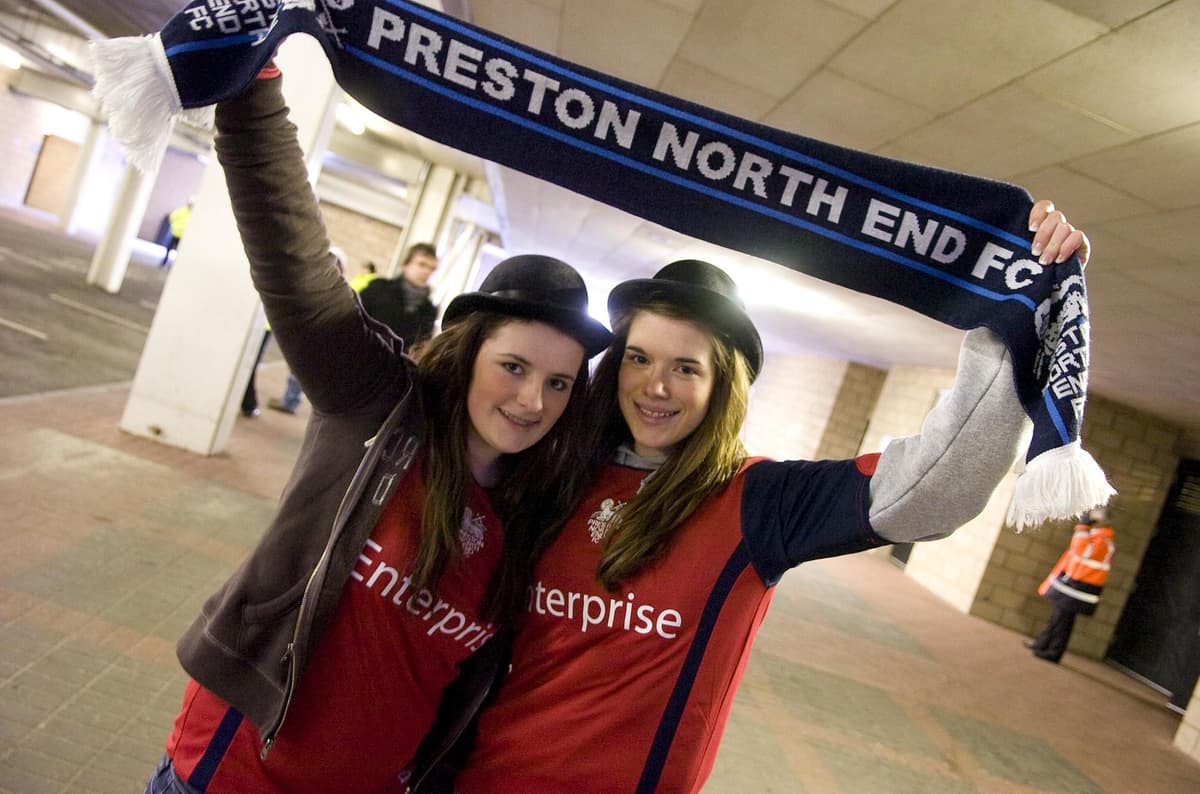 28 fantastic pictures of PNE supporters celebrating Gentry Day down the years