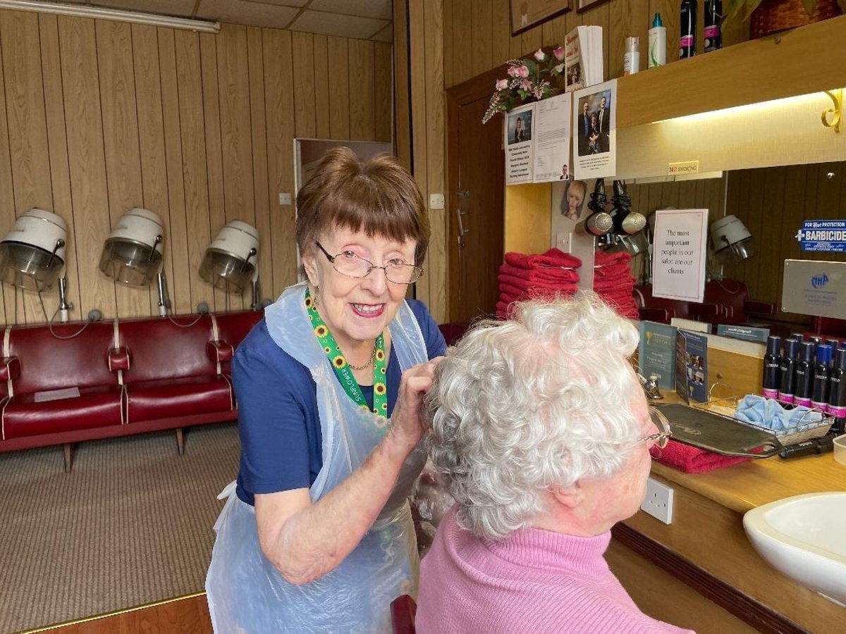 UK's longest serving hairdresser from Chorley who never really put her scissors down passes away after short illness